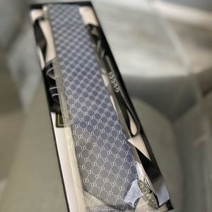 Brand New GUCCI GG pattern silk tie in Navy Blue